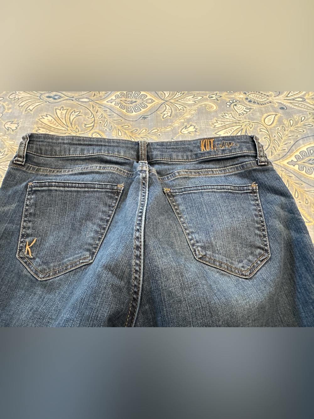 Kut from the Kloth Medium Blue Straight Leg Jeans